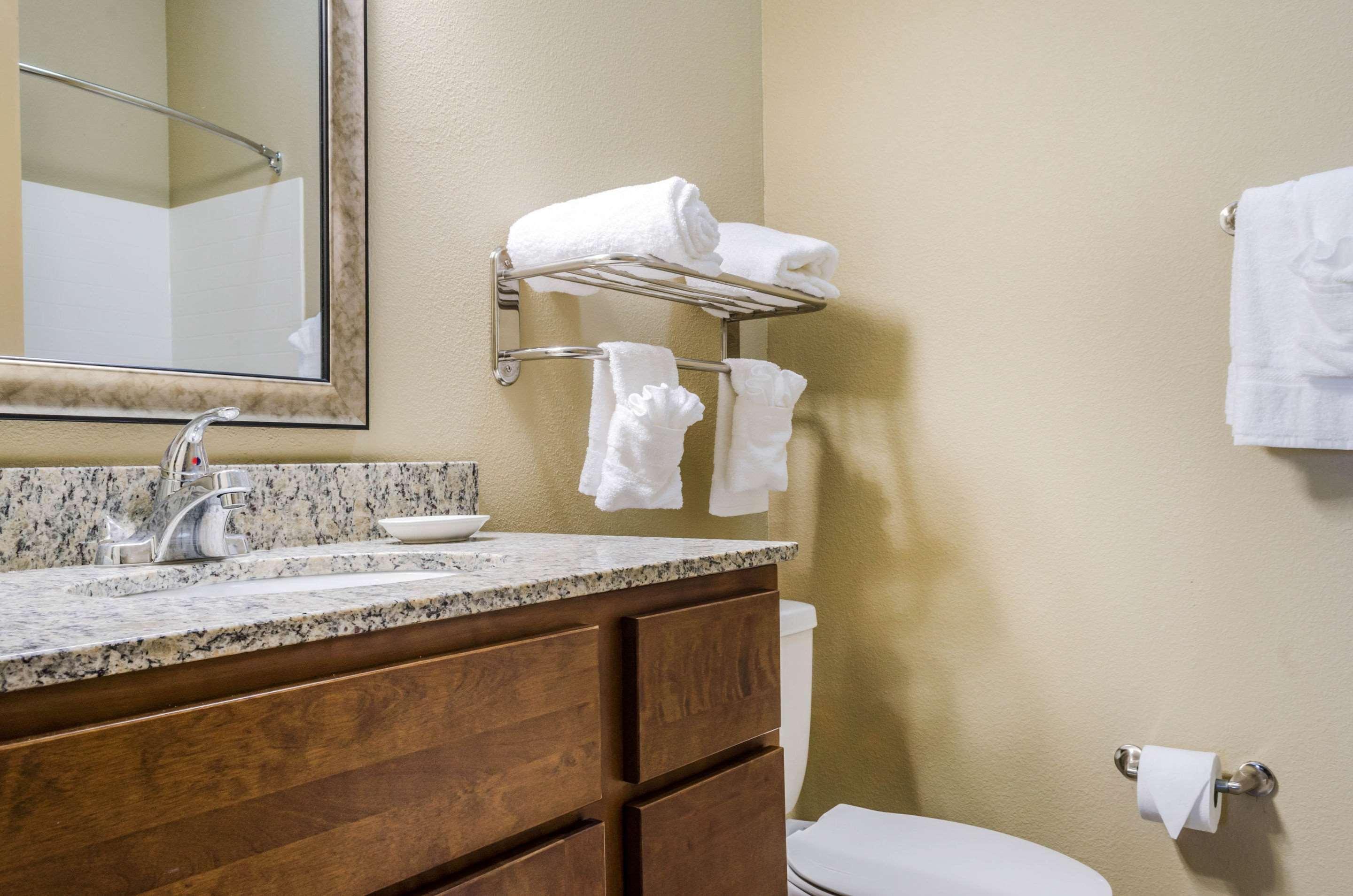 Mainstay Suites Hackberry Sportsman'S Lodge Dış mekan fotoğraf