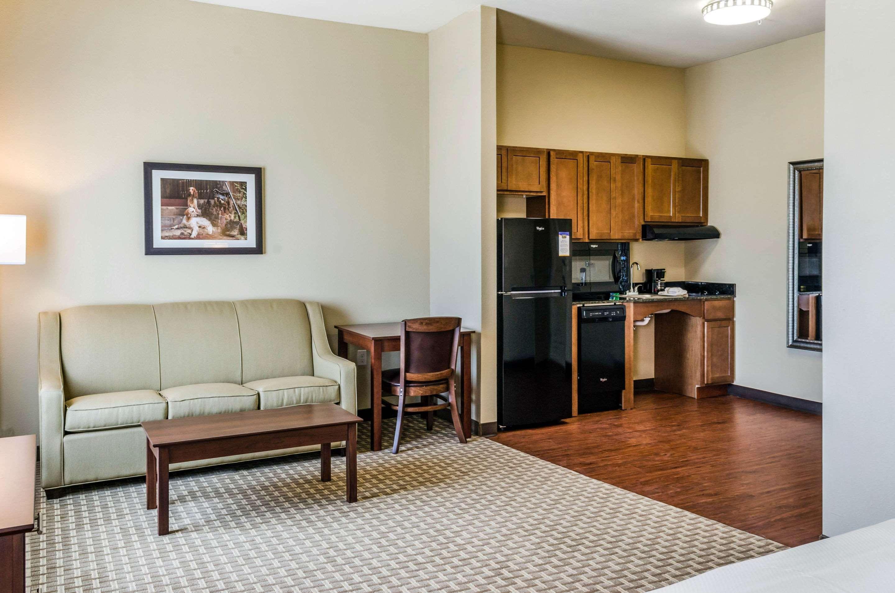 Mainstay Suites Hackberry Sportsman'S Lodge Dış mekan fotoğraf
