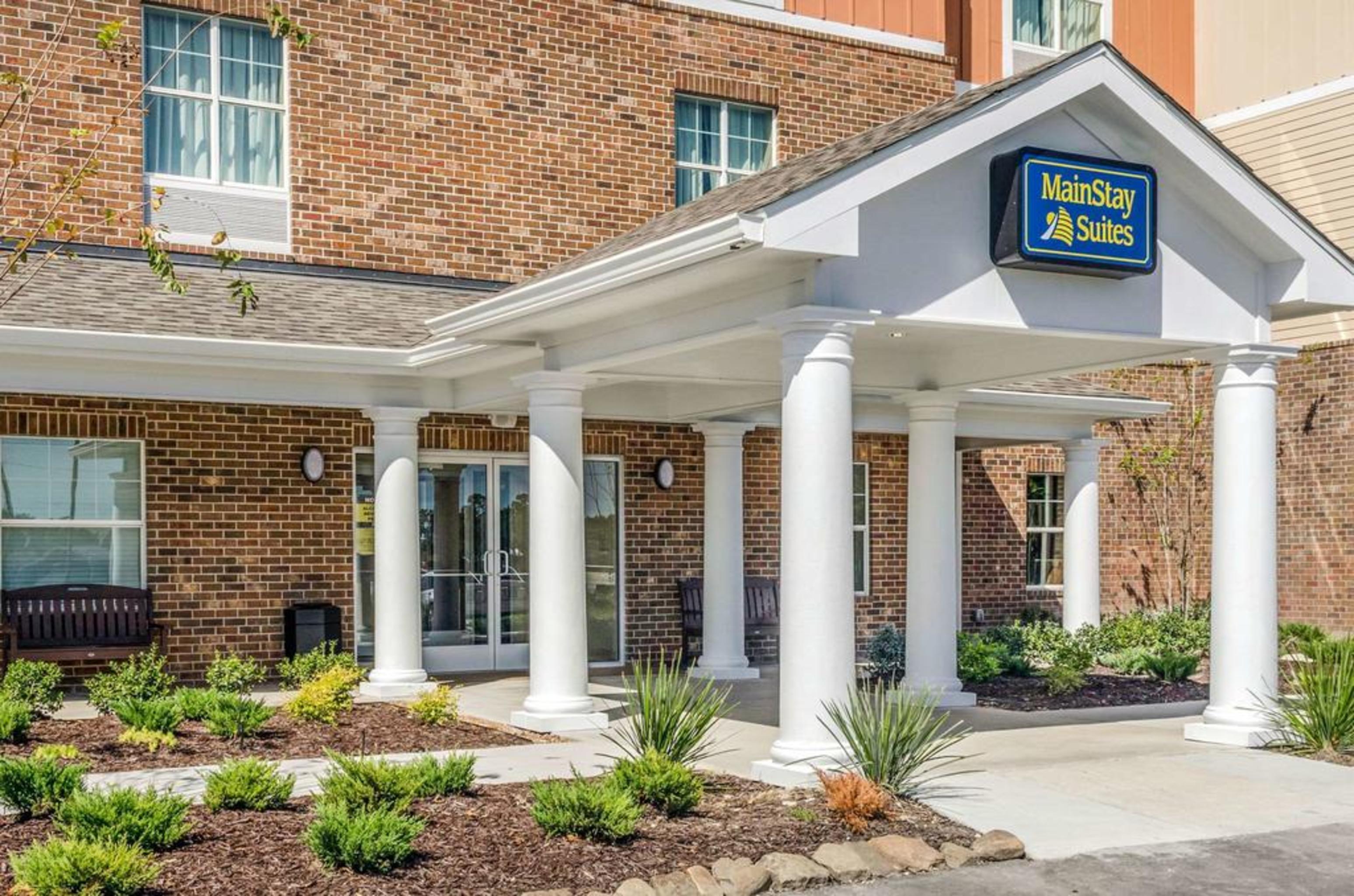 Mainstay Suites Hackberry Sportsman'S Lodge Dış mekan fotoğraf
