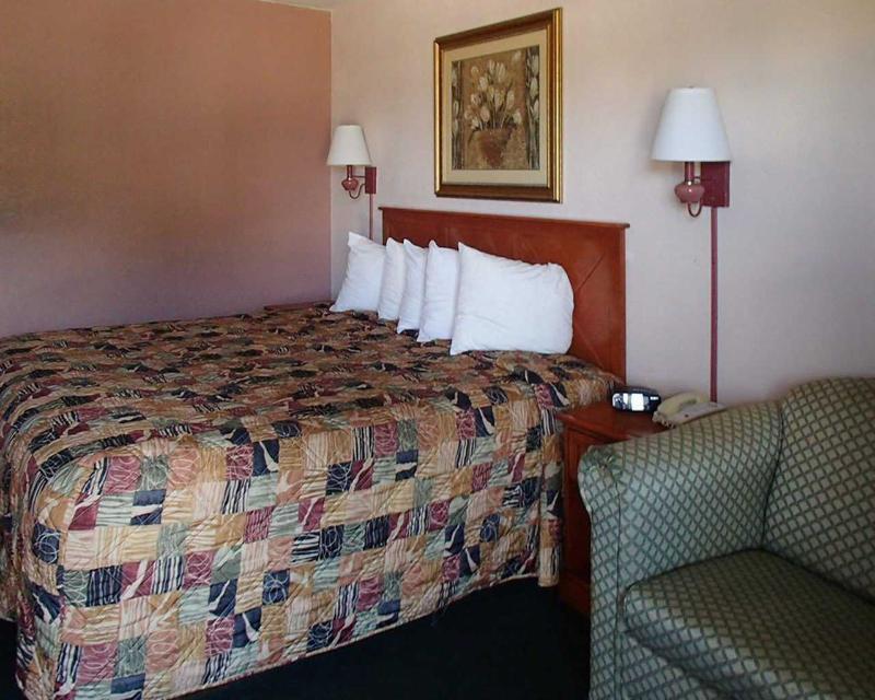 Mainstay Suites Hackberry Sportsman'S Lodge Dış mekan fotoğraf