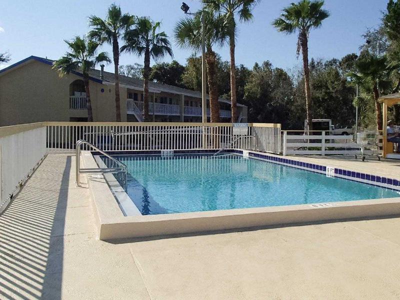 Mainstay Suites Hackberry Sportsman'S Lodge Dış mekan fotoğraf